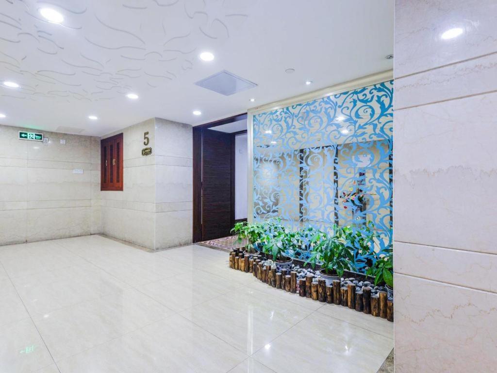 New World Hotel Гуанчжоу Екстер'єр фото