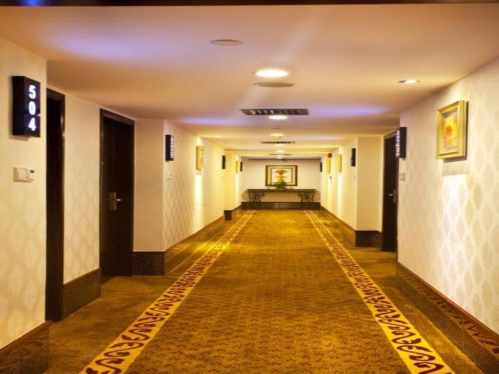 New World Hotel Гуанчжоу Екстер'єр фото