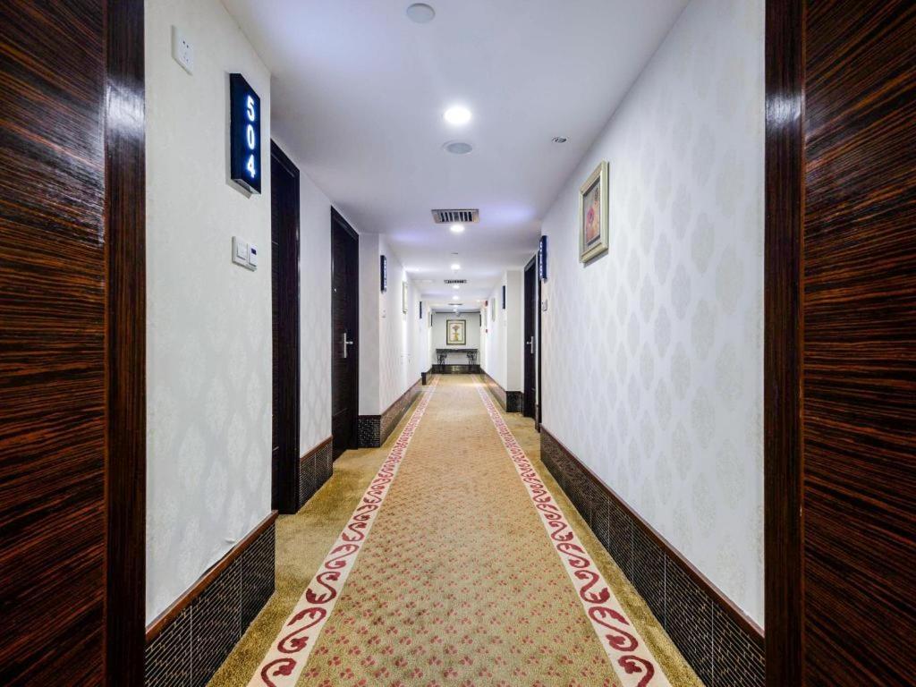 New World Hotel Гуанчжоу Екстер'єр фото