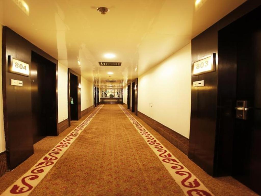 New World Hotel Гуанчжоу Екстер'єр фото