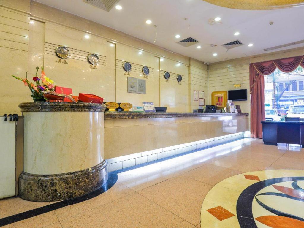 New World Hotel Гуанчжоу Екстер'єр фото