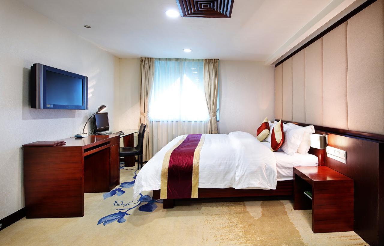 New World Hotel Гуанчжоу Екстер'єр фото
