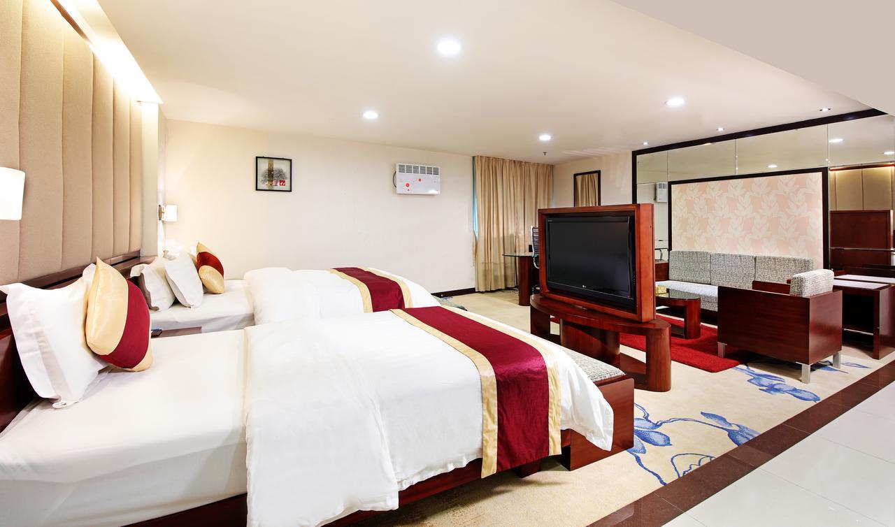 New World Hotel Гуанчжоу Екстер'єр фото
