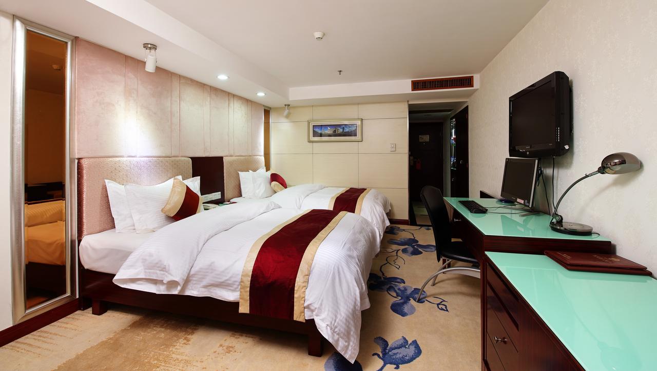 New World Hotel Гуанчжоу Екстер'єр фото