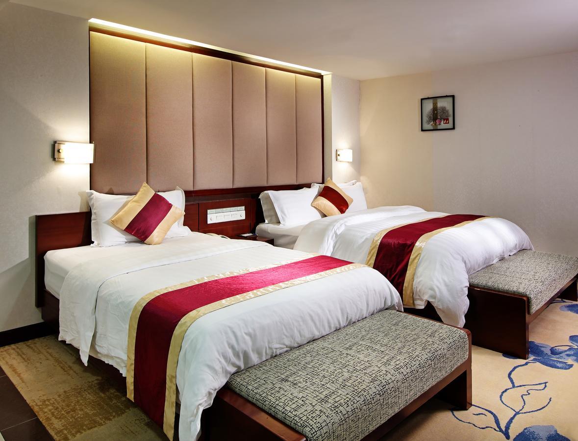 New World Hotel Гуанчжоу Екстер'єр фото