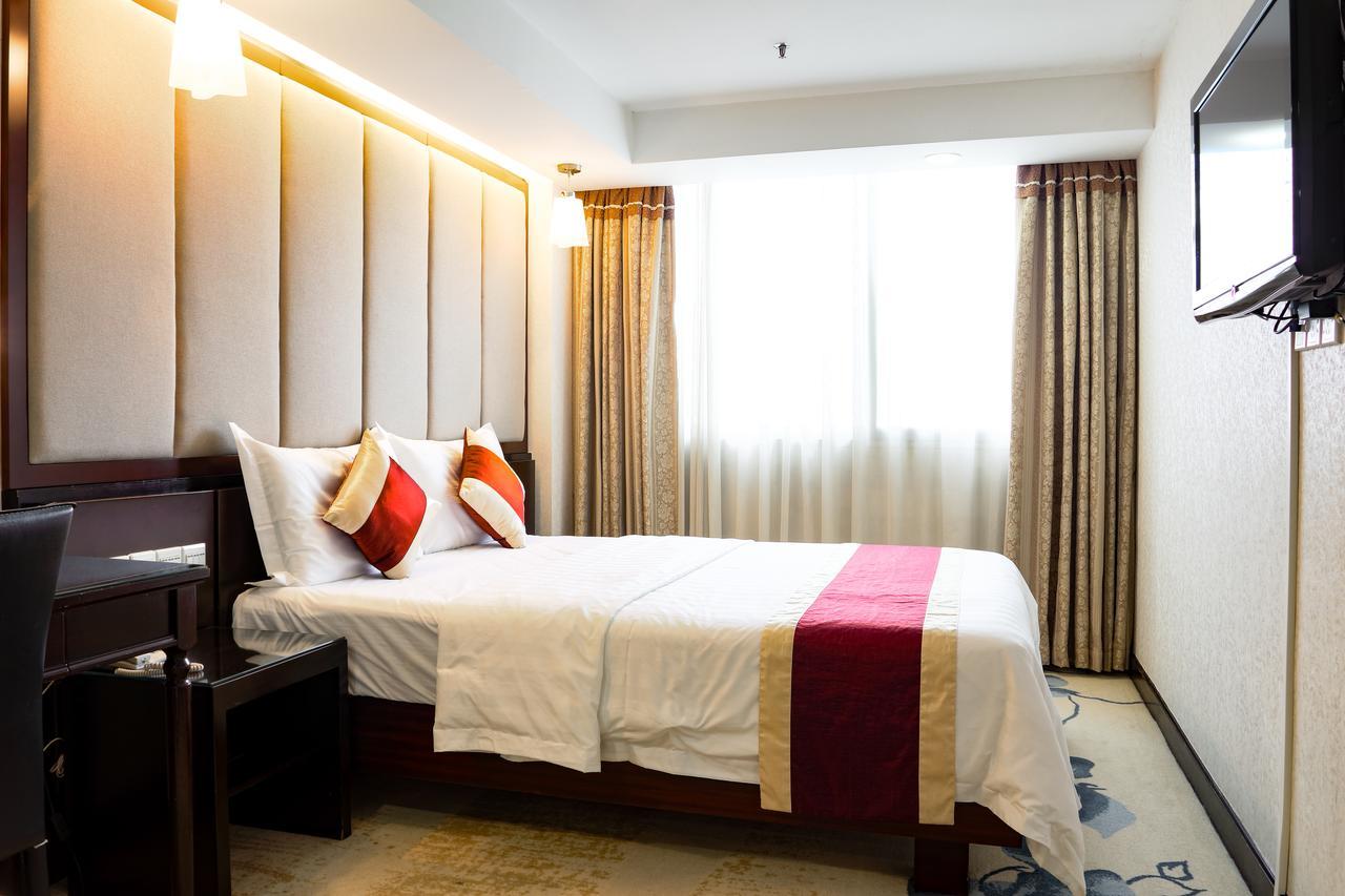 New World Hotel Гуанчжоу Екстер'єр фото