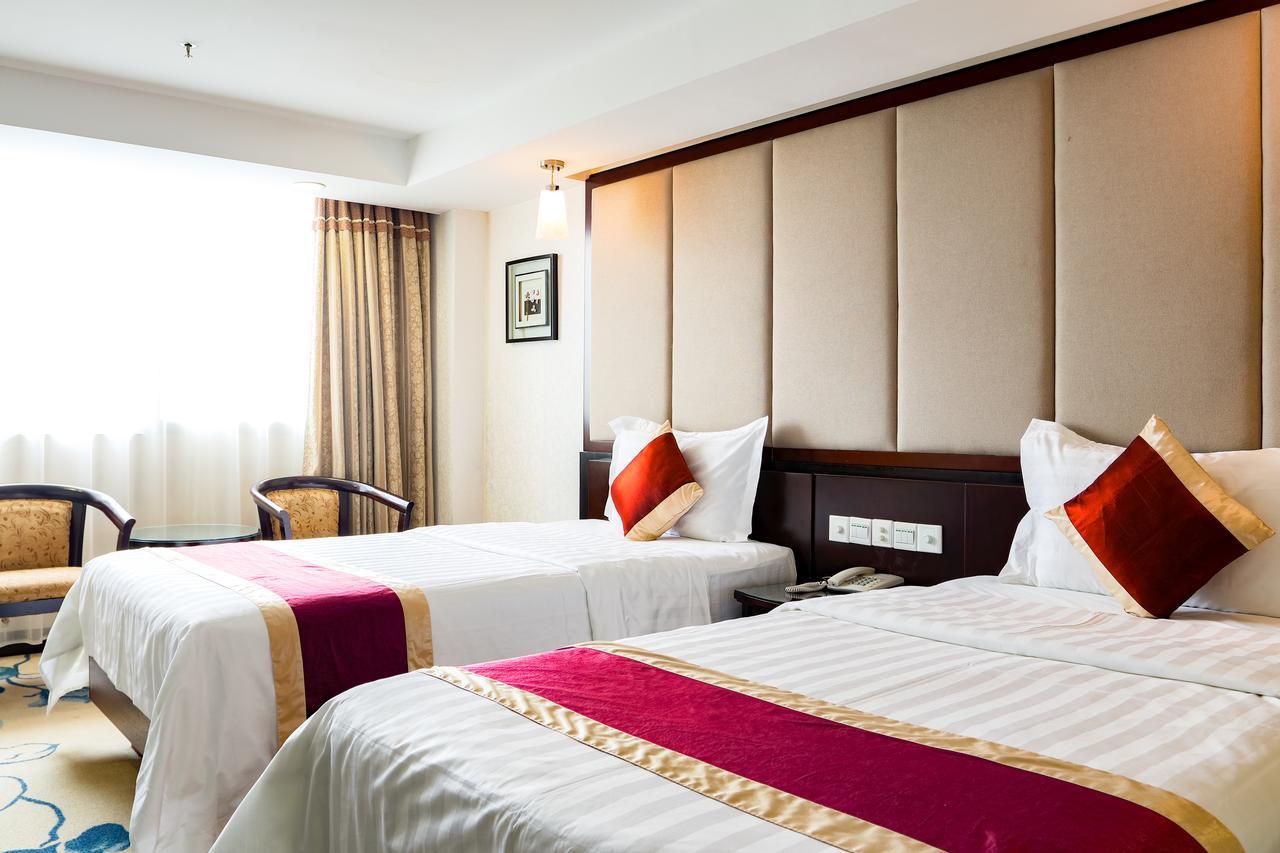New World Hotel Гуанчжоу Екстер'єр фото