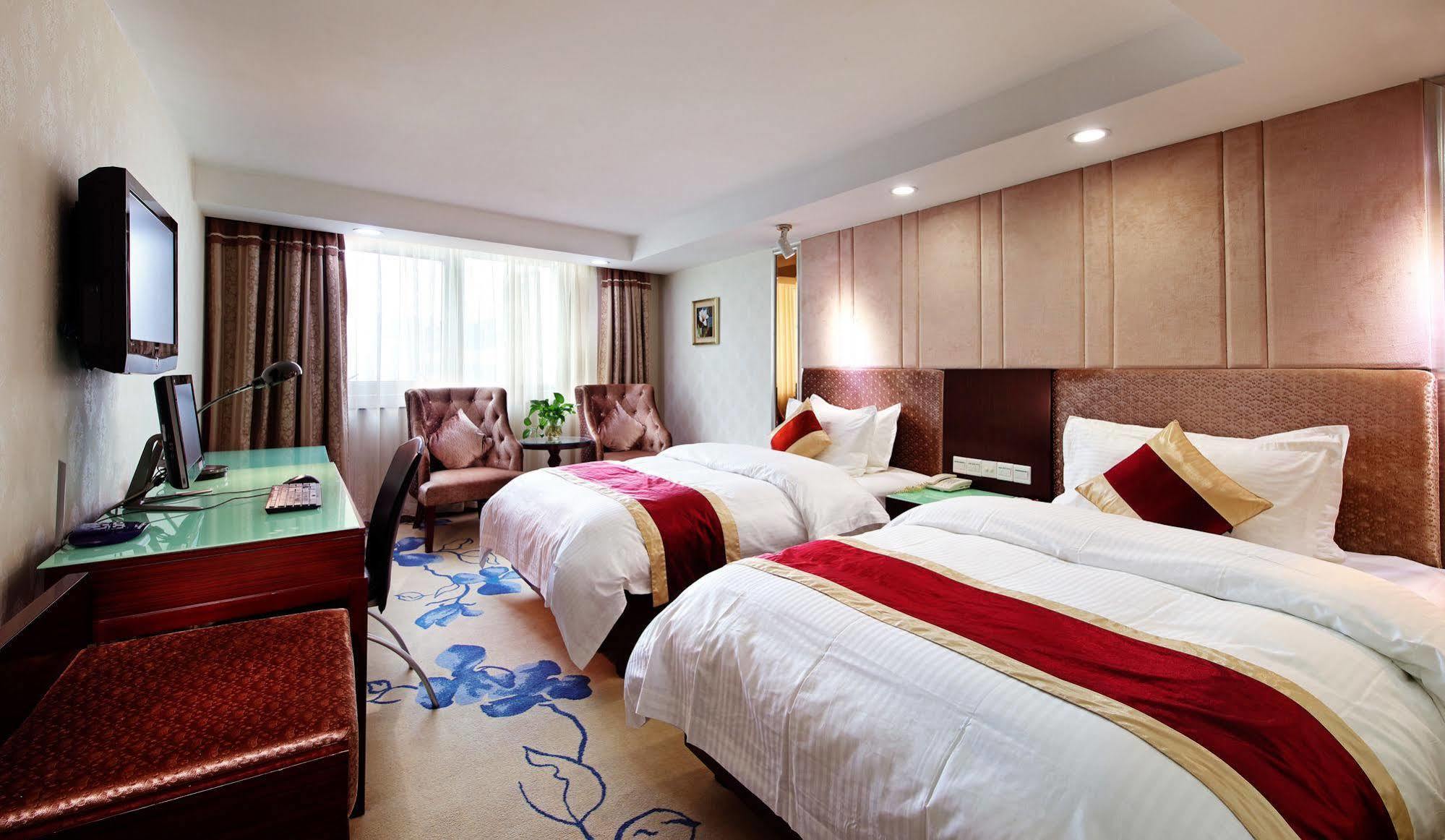 New World Hotel Гуанчжоу Екстер'єр фото