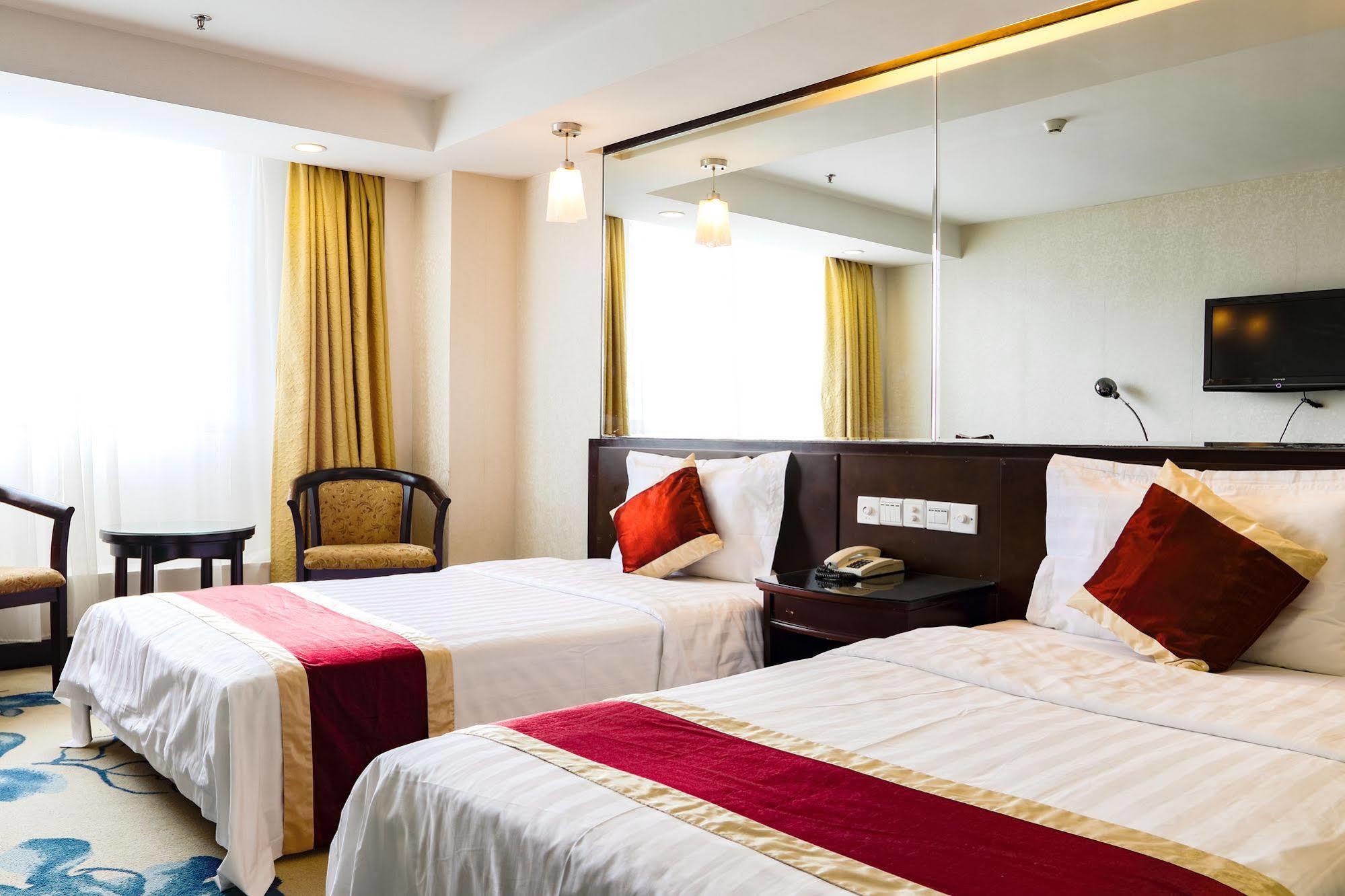 New World Hotel Гуанчжоу Екстер'єр фото