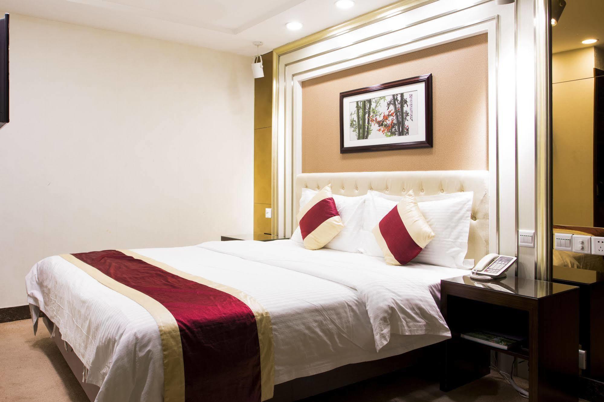 New World Hotel Гуанчжоу Екстер'єр фото