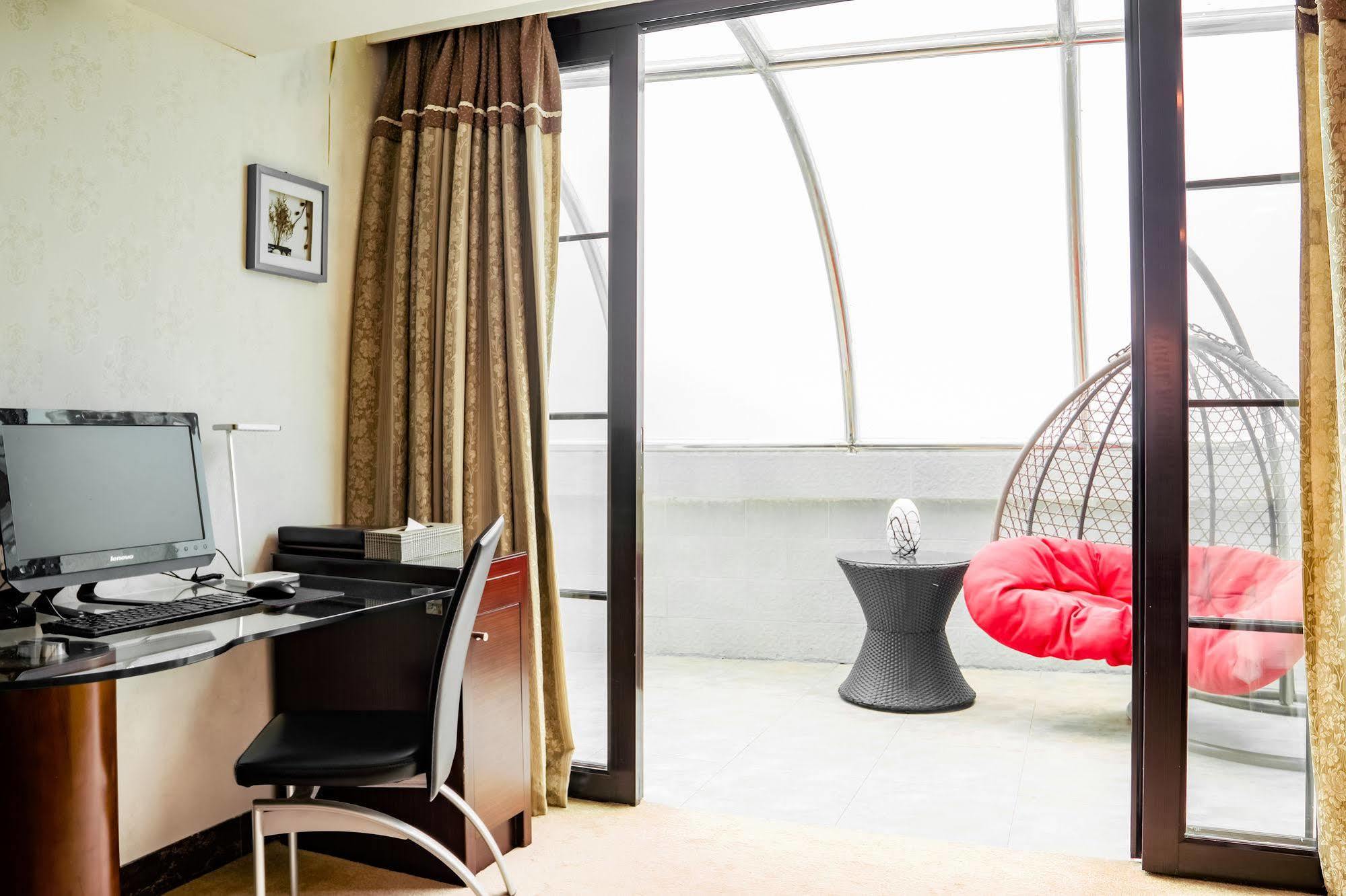 New World Hotel Гуанчжоу Екстер'єр фото